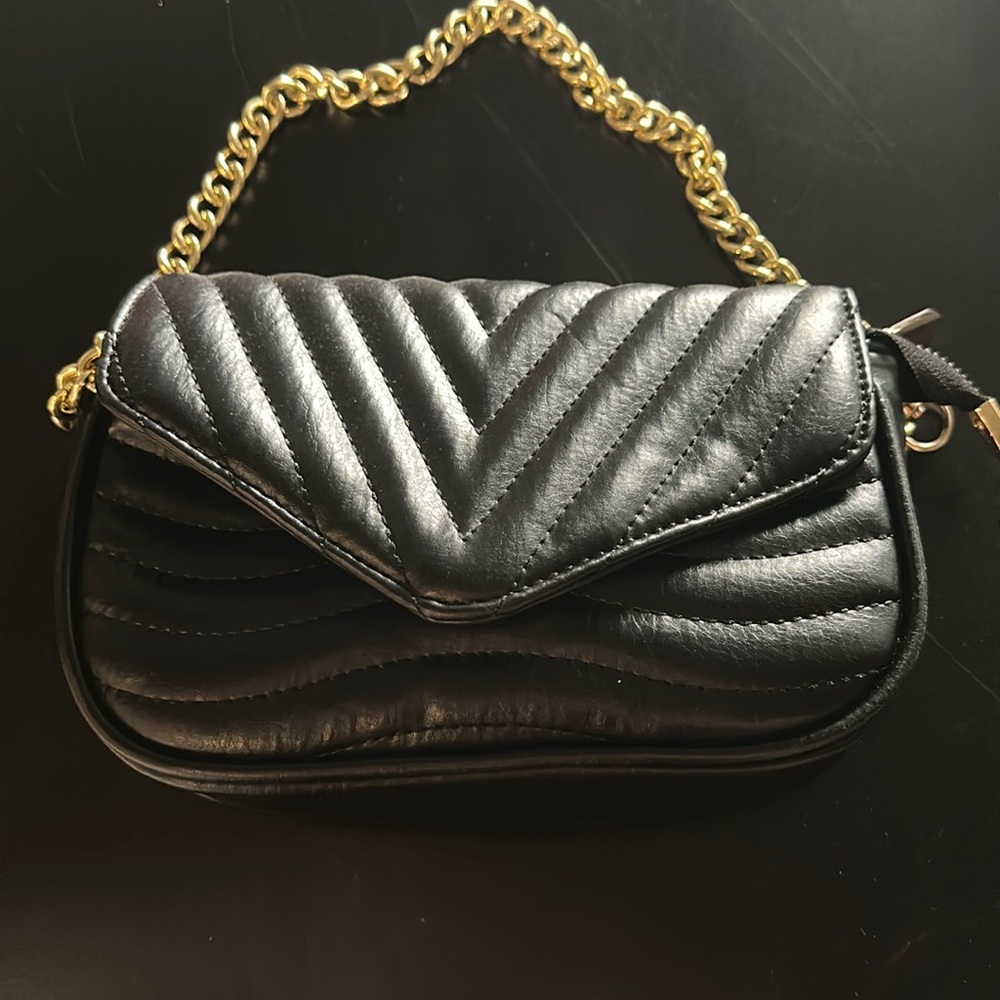 Black Quilted Shoulder Bag with Gold Chain